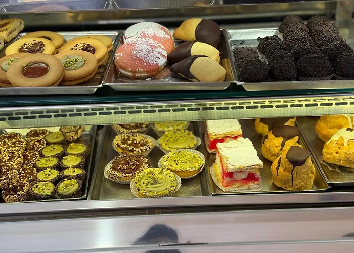 بيت ضيافة Residenza Montedoro 3*